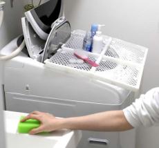 縦型洗濯機のフタを開けたままモノが置けるってかなり便利かも！