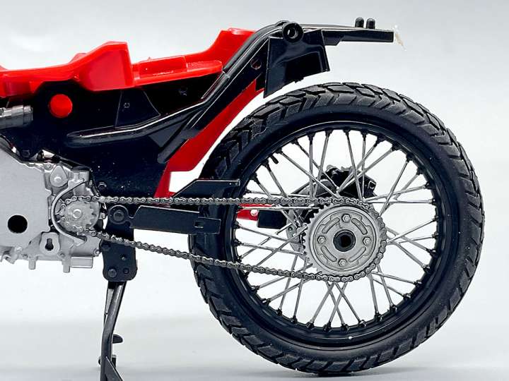 クレヨンしんちゃん 様専用 DUCATI バイクスタンド レッド その他