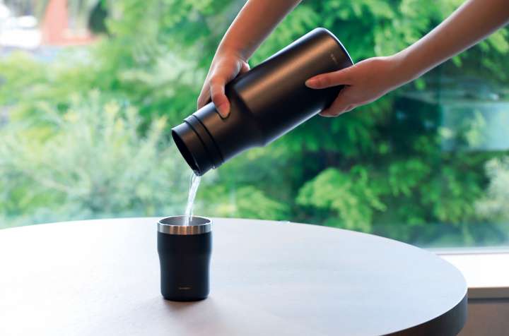 温かい/冷たい 飲み物を1本で！【水筒＋マグカップ】Hitch アイスと