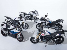 “大人なバイク”BMWに100周年記念特別モデルが登場