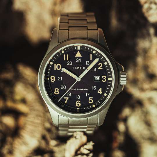TIMEX EXPEDITION NORTH ソーラー Amazon.com: Timex Men's Expedition North Field Post Solar