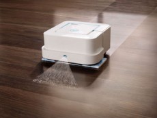 水を吹き付け床掃除！iRobotの新製品「ブラーバ ジェット」