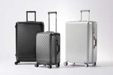 樹脂×ファスナー、アルミ×フレーム、どっちのスーツケースが好み？