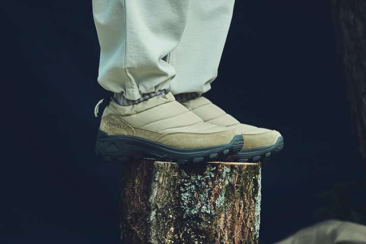脱ぎ履きしやすく軽くて暖かい！メレルの「WINTER MOC」で冬の