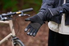 トーキョーバイク×テトのコラボ手袋は自転車に乗らない人でも有用だし、なにより洒落てます