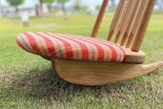 座椅子×ロッキングチェアってユニーク！ゆらゆら揺れる心地良さがクセ