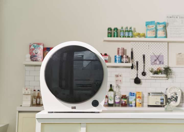 小型だけど意外と入る。約3kgの洗濯物を乾燥できる「Biny」｜Infoseek