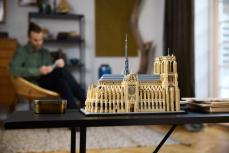 世界の名建築物を作れる&quot;レゴ アーキテクチャー”の新作は世界遺産「ノートルダム大聖堂」