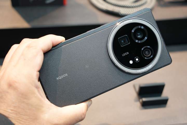 AQUOS R9 pro ほぼ新品 使用3日だけ。 AQUOS R9 pro ほぼ新品 使用3日だけ。 - メルカリ