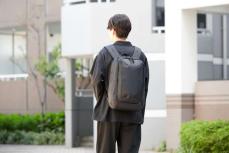 ご*り様 MNL CITY PACK X-Pac 21L エレコムの黒リュックに新素材が登場！CORDURAとX-Pac、あなたはどっち