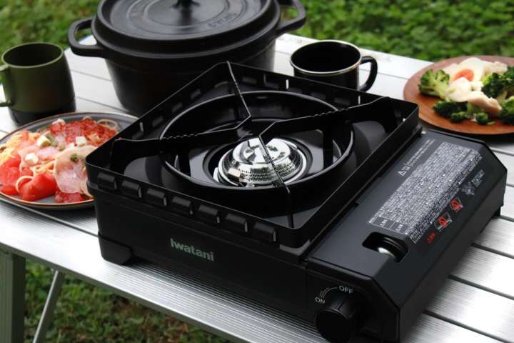 新しいマットブラックの「タフまる」はシェラカップが安定していい感じ