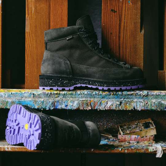 ダナーの名作が個性豊かに！ウルトラヘビーとのコラボアイテムは大人