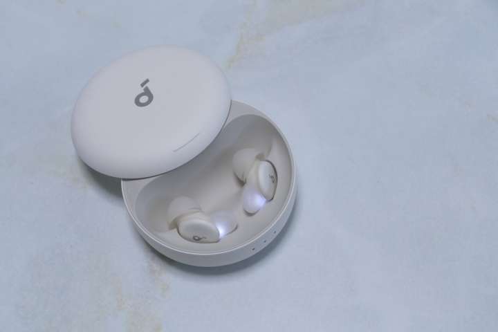 寝るときのイヤホンこそANC対応に！ Ankerの寝ホン「Soundcore Sleep