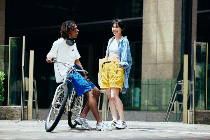 グリップスワニーの夏ショーツは9ポケット。バッグいらずで街も