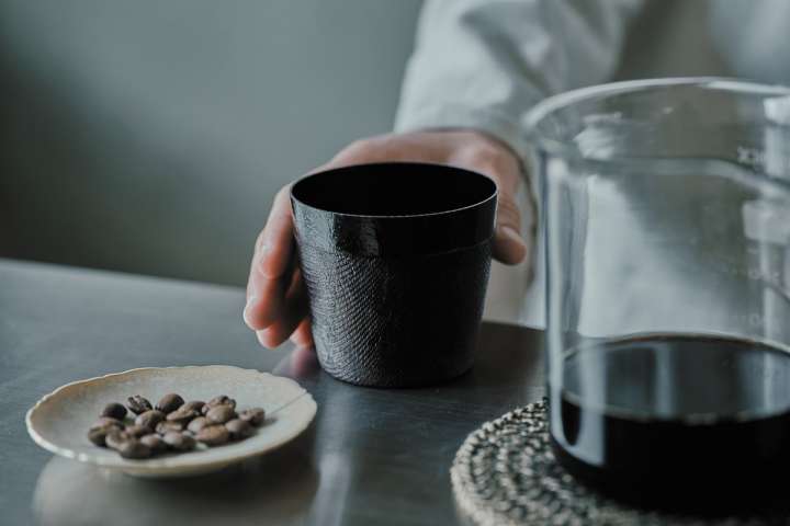 黒が抽出する究極の一杯 ～ブラック・コーヒー・マニアックス～【2026