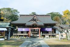 【茨城】癒しのパワーが満ちる〈大洗磯前神社〉へ。おだやかな空気と絶景に心洗われる“回帰の地”。
