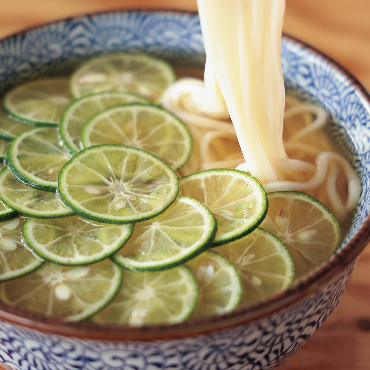 歴代首相もうなる味。大阪の格式高い〈うどん〉店3選