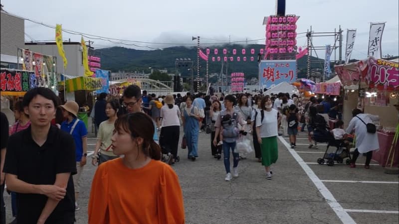 速報　北海道小樽市の「おたる潮まつり」会場　６歳の男の子が遊具から落下　「子どもが遊具から落ち、顔色が悪いです」と消防に通報