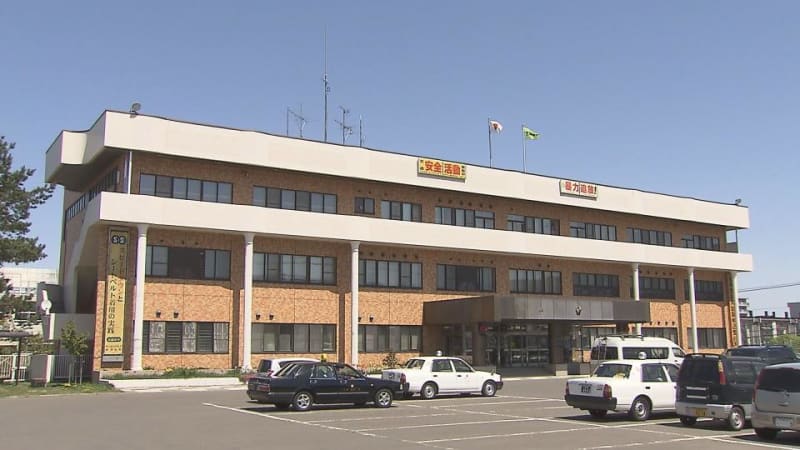 「酔っ払った客が大声を張り上げて暴れている」スナックで居合わせた43歳の男性客の顔面を殴打　泥酔の48歳の男を逮捕　札幌市西区