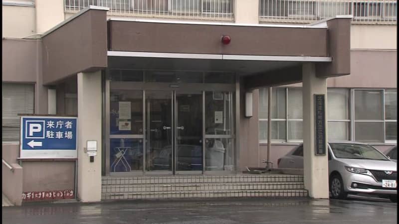 交番の出入口ドアに消火器を吹きかけ、警察官の職務を妨害した疑い　16歳の少年を逮捕　JR江別駅前の交番