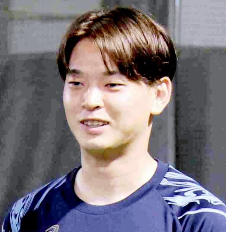 浦和、２３歳ＭＦ本間至恩を獲得「柔らかいタッチのドリブルで相手ＤＦを切り裂く」　２年ぶりＪ復帰