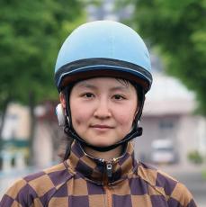 古川奈穂騎手「体を作り直して復帰したい」函館競馬場で近況を説明　６月末に鼻骨骨折などで手術