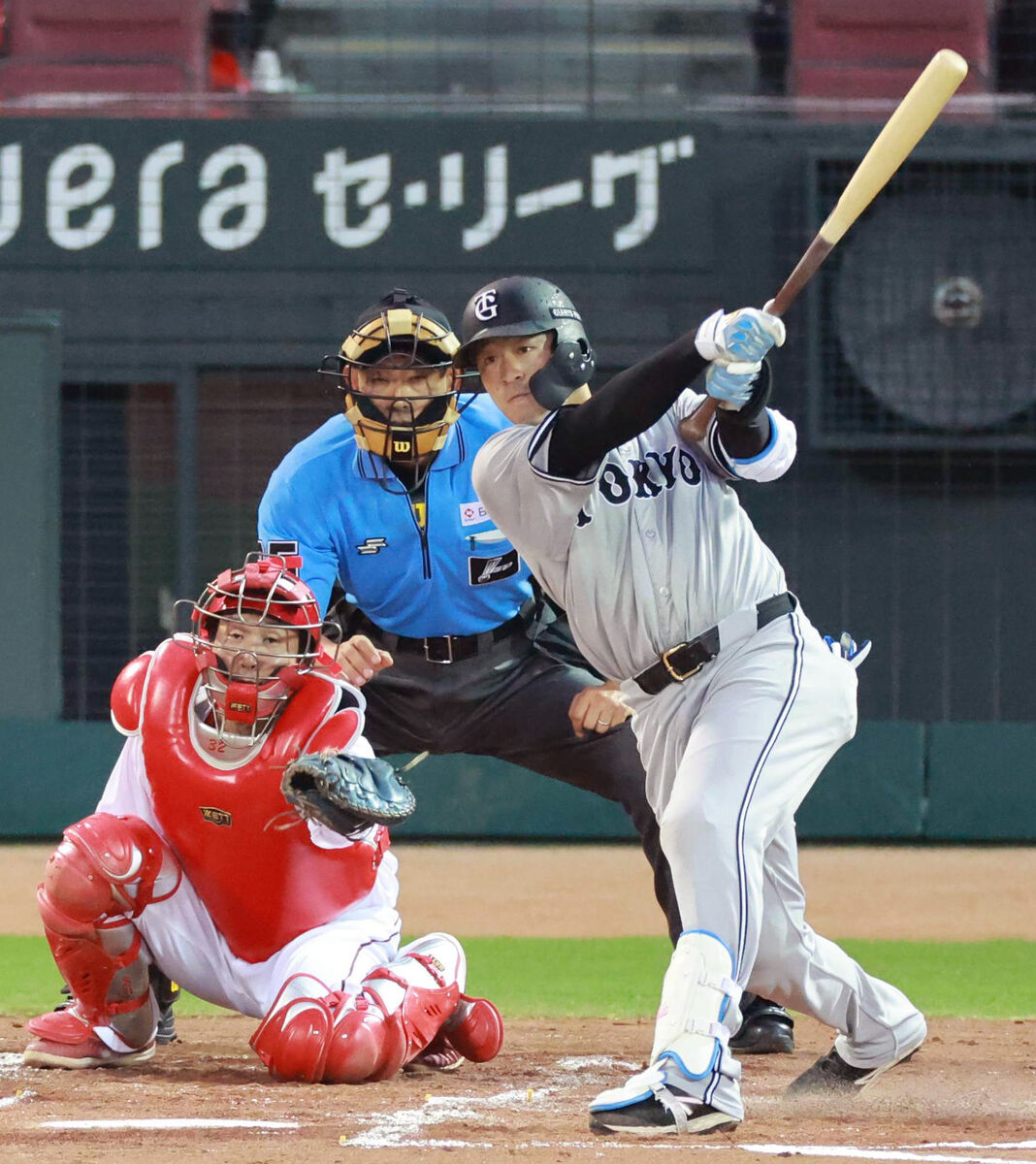 「これまでは自分の結果優先だった」巨人・岸田、逆方向への一打で幻の先制適時打二塁打