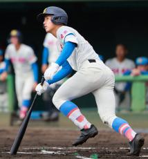【高校野球】今秋のドラフト候補、花咲徳栄の石塚裕惺（ゆうせい）が今夏初戦初打席での一発含む２安打３打点