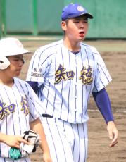 【高校野球】静岡・知徳の１９８センチ最速１５２キロ右腕に日米７球団スカウト　緊急降板も「状態は良くなっている」