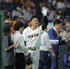 【巨人】高橋由伸氏が豪快な空振り三振…試合前は阪神の勝ち ! 「自分の現実をたたきつけられました」