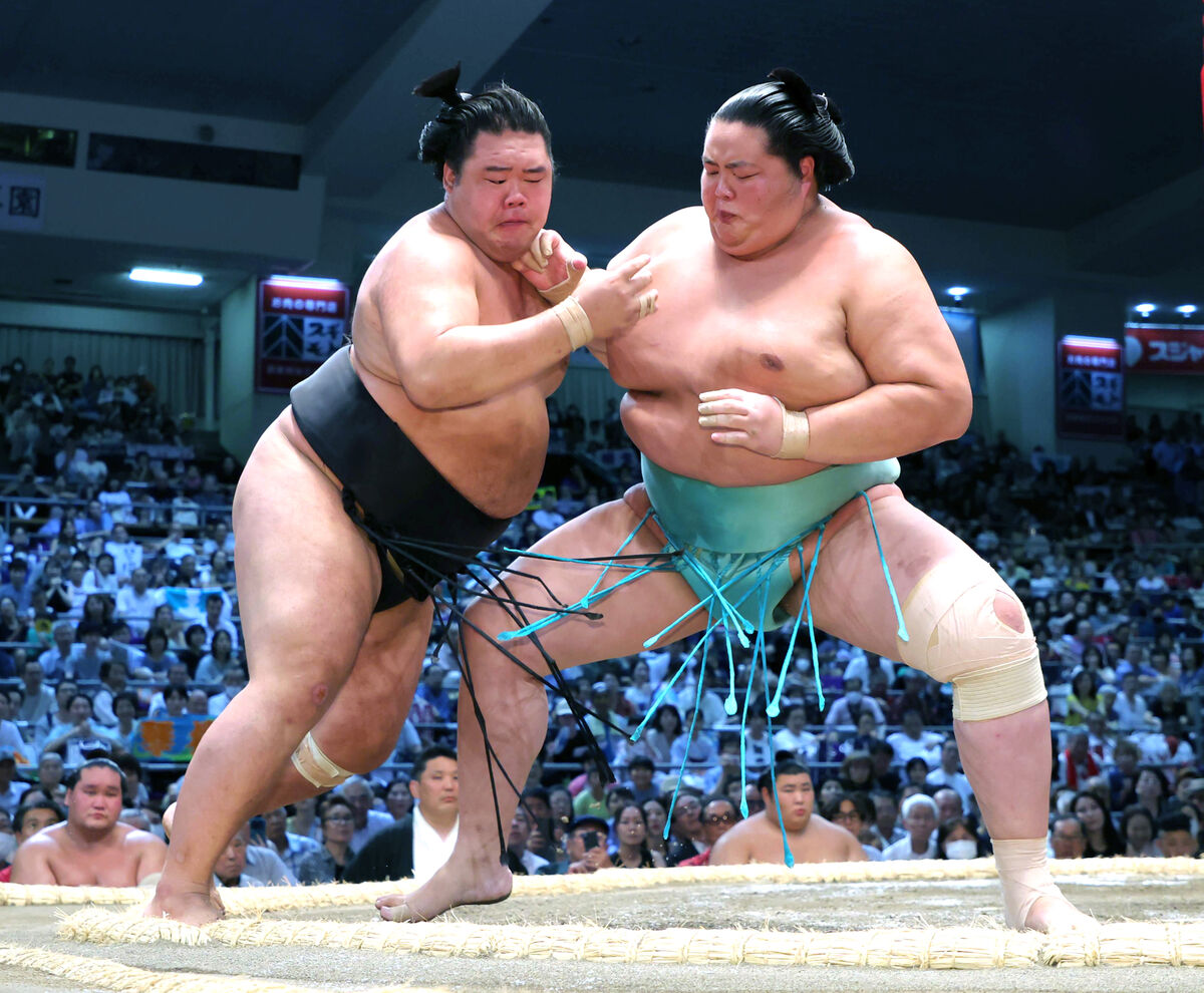 大関・琴桜らし い前に攻める相撲で２勝目　「しっかりと準備してやってきた」