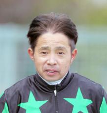 岩田康誠騎手が「同じ時期を過ごしたライバル」小牧太騎手の地方競馬復帰を祝福