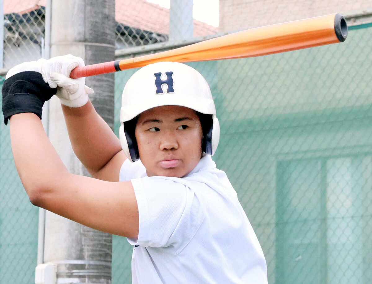 【高校野球】浜松商のプロ注目・曽布川ザイレン、名誉挽回の一打・高校通算３０号に意欲・・・２１日富士宮東戦