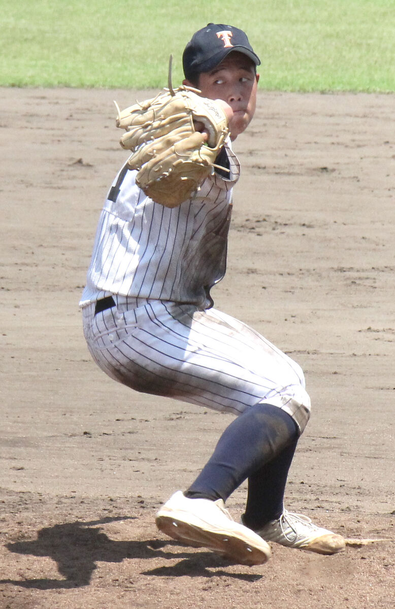 【高校野球】第１シードの東海大菅生相手に１イニング１０得点で逆転勝利　ジャイアントキリング達成