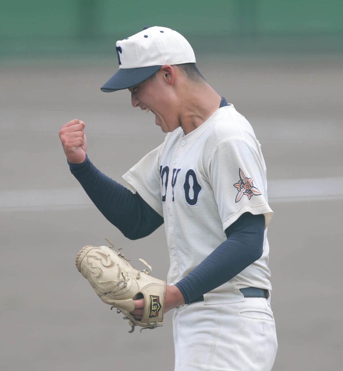 【高校野球】東洋大姫路、２年生スタメン７人で神戸国際大付を撃破　１１年ぶり４強入り