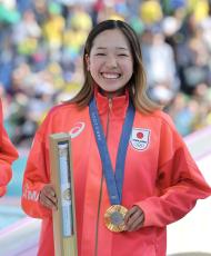 【パリ五輪】１４歳・吉沢恋がスケボー女子ストリートで金メダル「頑張ってきて良かった」早くもロス五輪を目標に