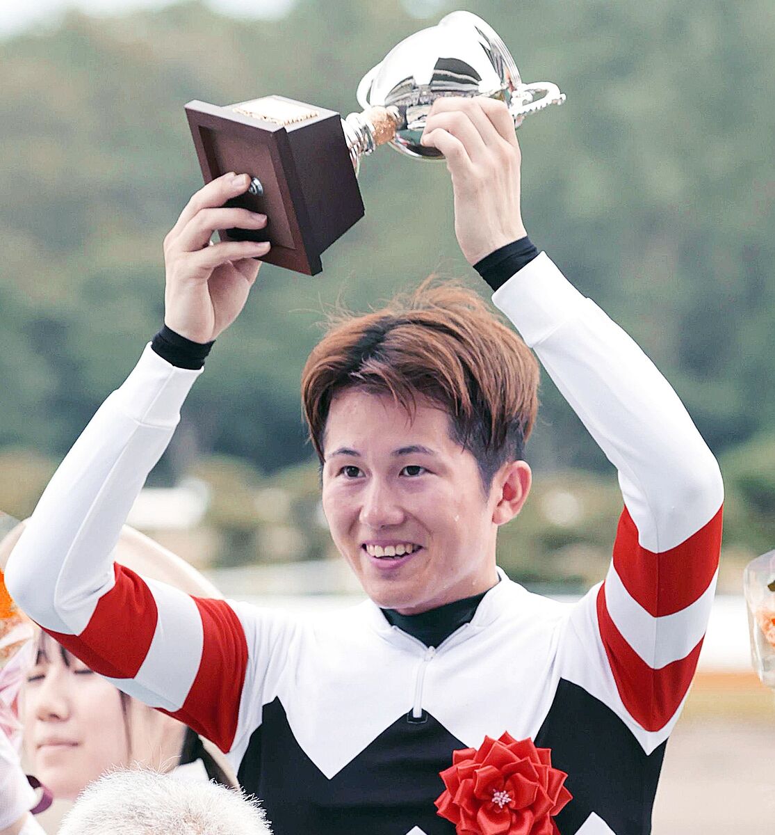 小牧加矢太騎手も総合馬術団体の銅メダル獲得を喜ぶ「これからもっと馬術界が盛り上がってくれたら」