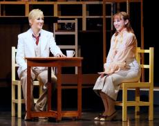 宝塚歌劇花組・聖乃あすかのドラマシティ主演作開幕「笑顔になっていただけるよう心を込めて」