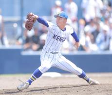 【高校野球】 健大高崎の左腕エース・佐藤龍月 肘の故障で甲子園出場は不可能に