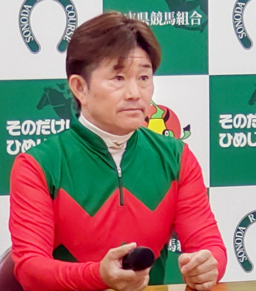 ２０年ぶりに地方競馬に復帰した小牧太騎手「覚悟を持って臨む」園田競馬場で会見