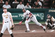 夏の甲子園で躍動から９年　「うれしいですね」巨人・オコエが聖地初アーチ