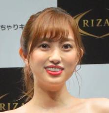 菊地亜美＆長女、大物タレントとの“思い出の一枚”がすてき！「娘めちゃくちゃ恥ずかしがってたけど…」