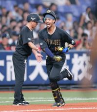 【オリックス】宗佑磨、今季２９８打席目に待望の１号ソロ　右翼席へ貴重な勝ち越し弾