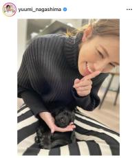 フジ・永島優美アナ、娘のハーフバースデーをお祝い　愛犬とのツーショットにファンもん絶