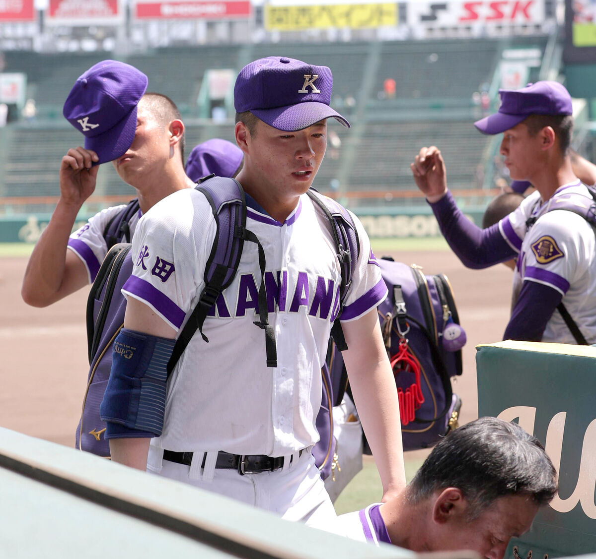 【甲子園】金足農２年生エース・吉田大輝は土は持ち帰らず「絶対来年、ここに戻ってくる」…兄の輝星も観戦