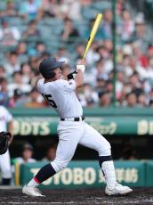 【甲子園】スタメン全員２年生の菰野が先制　菰野と南陽工の公立校対決