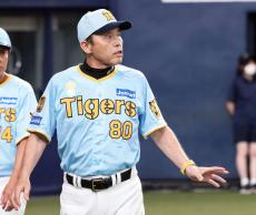 【阪神】佐藤輝明１２球団ワースト１７失策　岡田彰布監督あきれた今季最短３０秒で会見打ち切り