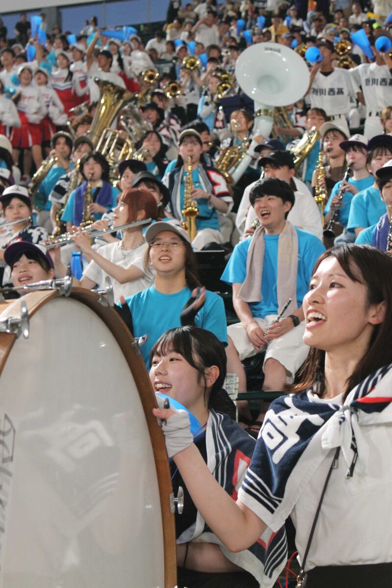 【甲子園】掛川西に大応援団１５００人超　結成１日のＯＢ＆ＯＧバンドもスタンド盛り上げる