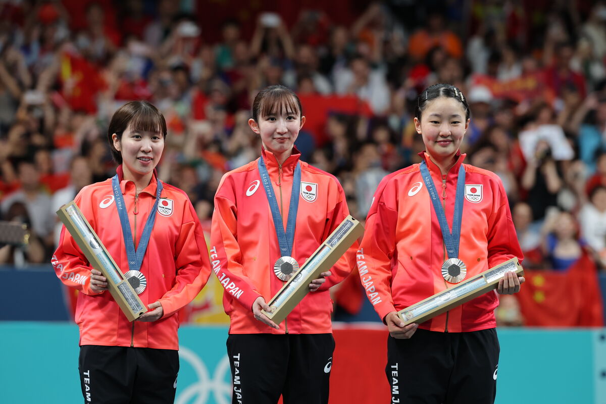 １６歳の張本美和「４年後のロサンゼルスでは金メダルがほしい」五輪初出場で卓球女子団体銀メダル…パリ五輪