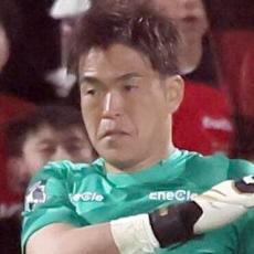 浦和、ＧＫ西川周作が主将初陣で一発退場！　鳥栖にドロー、主将の連続流出ショック払拭できず